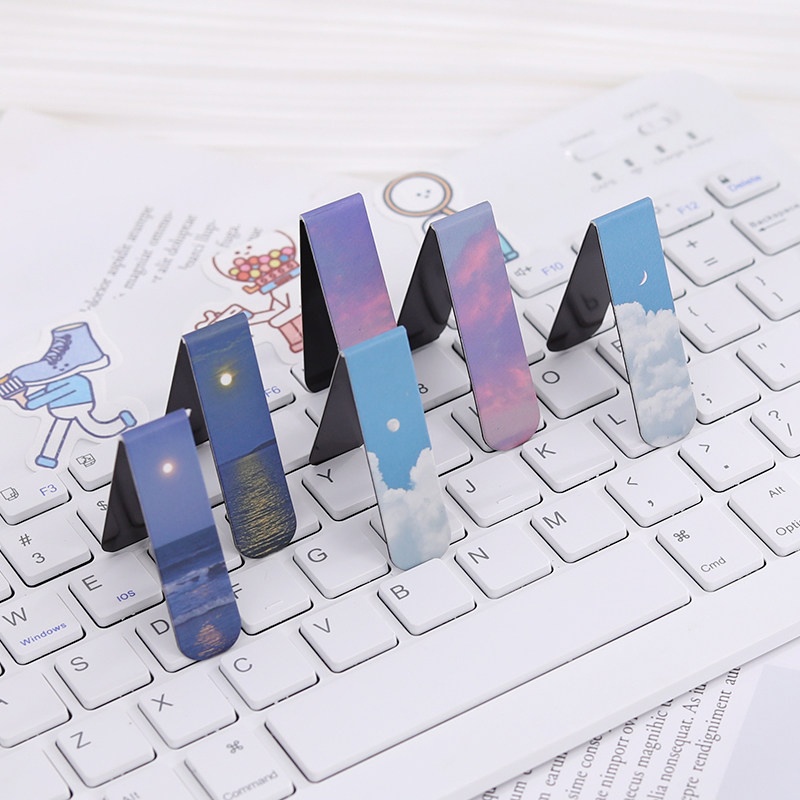 2pcs Fantasy Landscape Themed  - Bookmark Magnetic Clip のレビューと価格