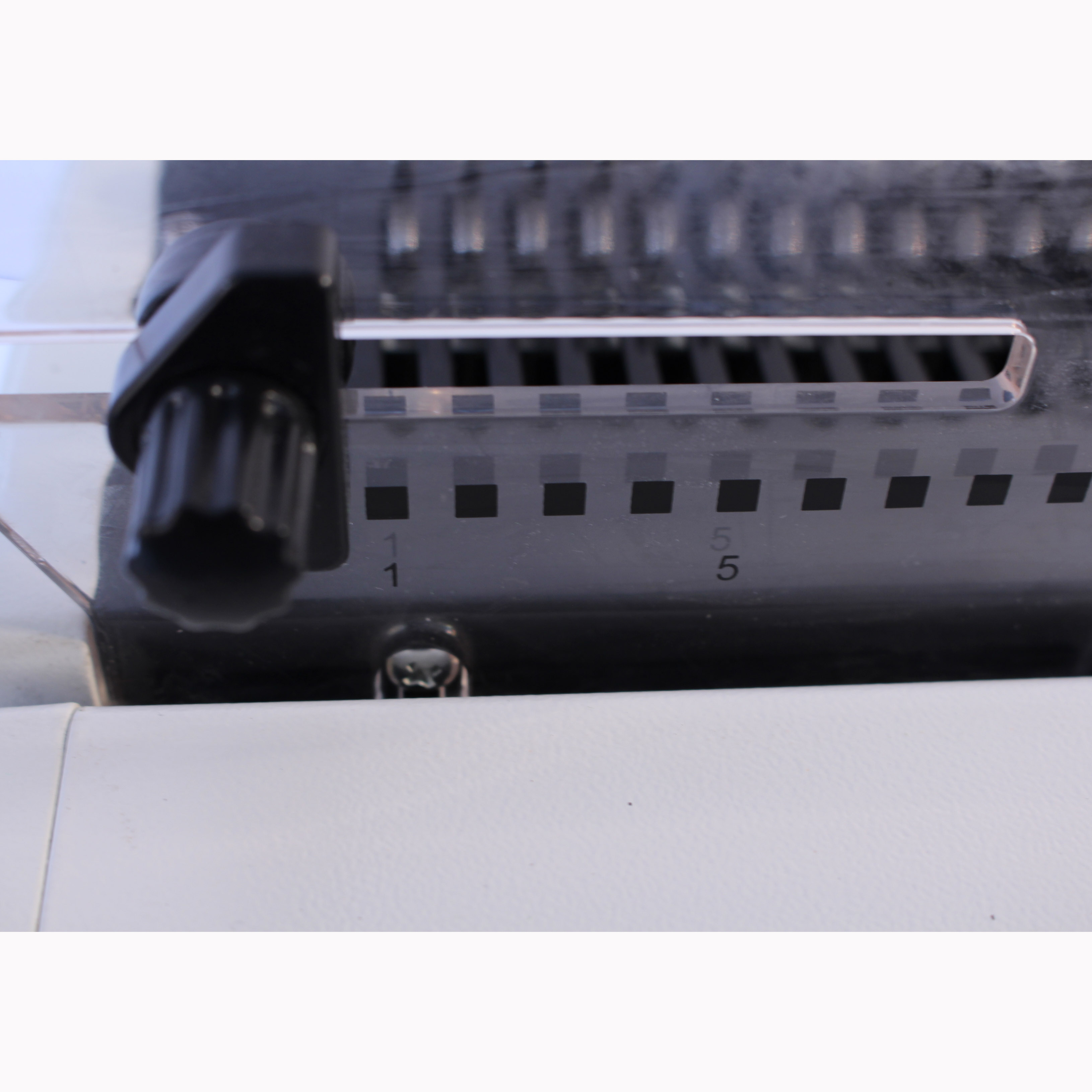 WD-WBM500 220V Electric Plasti - Binding Comb Plastic のレビューと価格