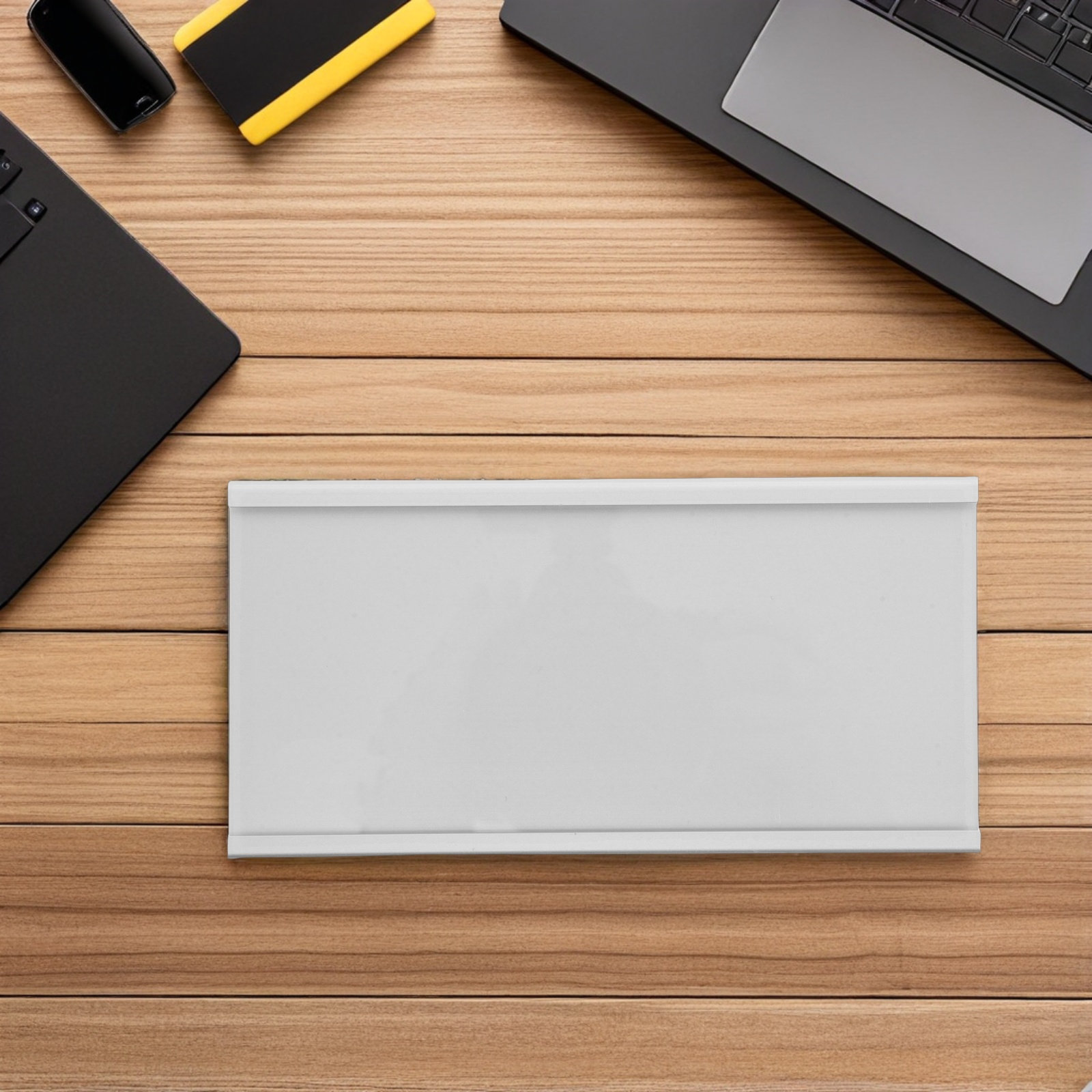 Sleek Aluminum Name Plate Hold - Desk Name Plate のレビューと価格