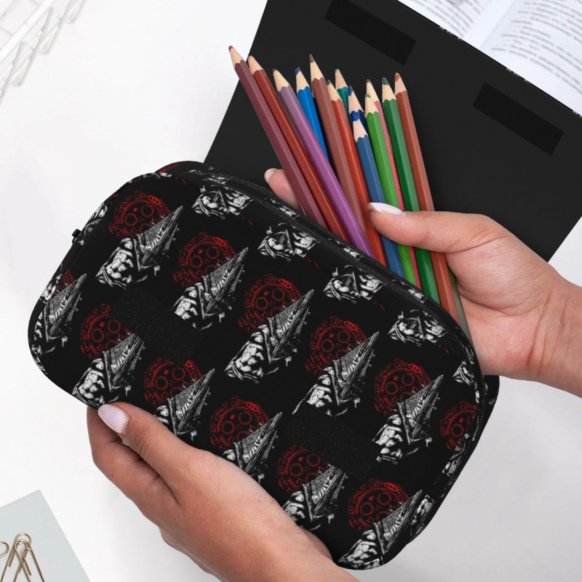 Chain Link And Fog Silent Hill - Stationery And Office Supply Chain のレビューと価格